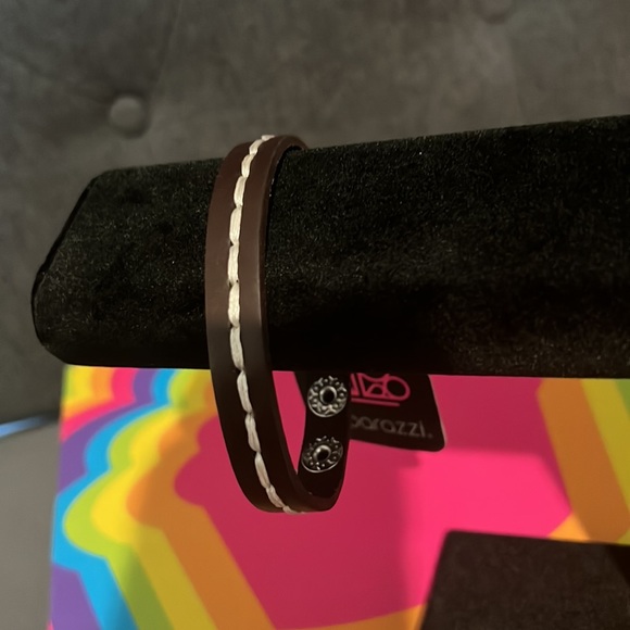 Paparazzi First Class Traveler D R Brown Urban Bracelet, Unisex - Picture 2 of 2